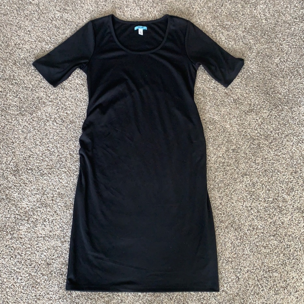 Black maternity dress 🖤